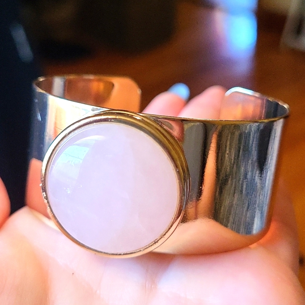Gold Bangle with Rose Quartz Stone